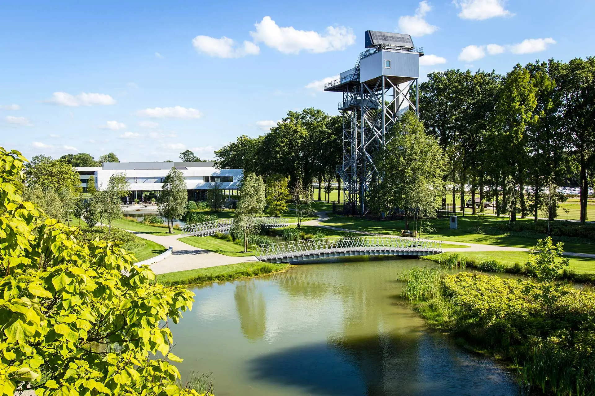 Groen en water op het High Tech Systems Park